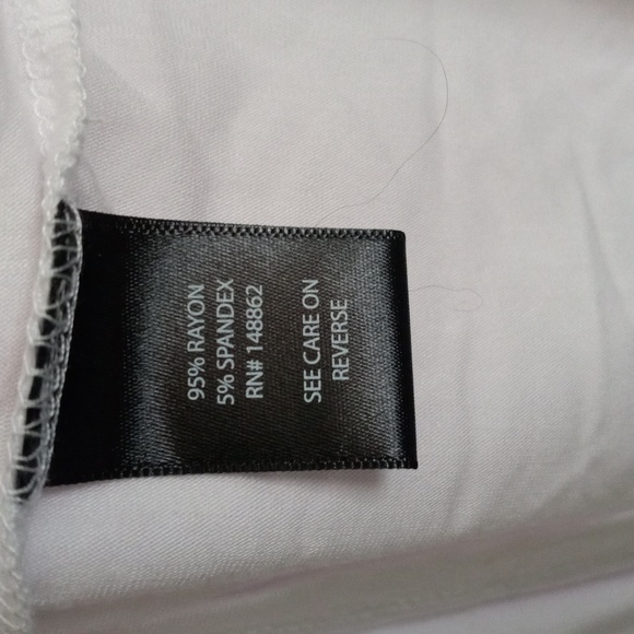 Torrid 3 women's short sleev white t-shirt with sequined lightning bolt … - Picture 5 of 7